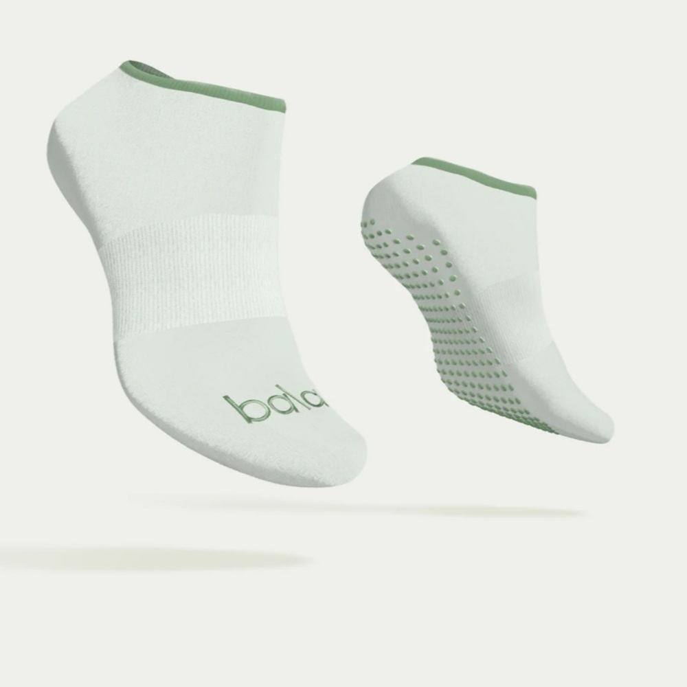 NWT Bala The Low Sock in Color Sage / Size Medium - Pilates, Barre, Yoga